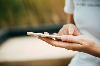 How To Save Your Smartphone's Charge And Stay Connected During Power Outages
