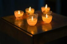 Off The Grid: Life Without Electricity